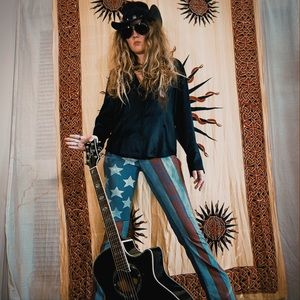 “American Flag Pride” Hand-Painted Paige Jeans size 24